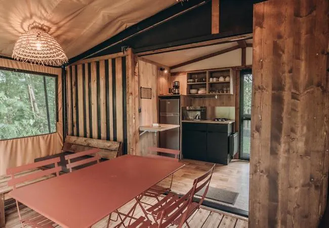 Kemping Camping Le Calatrin - Onlycamp Paladru