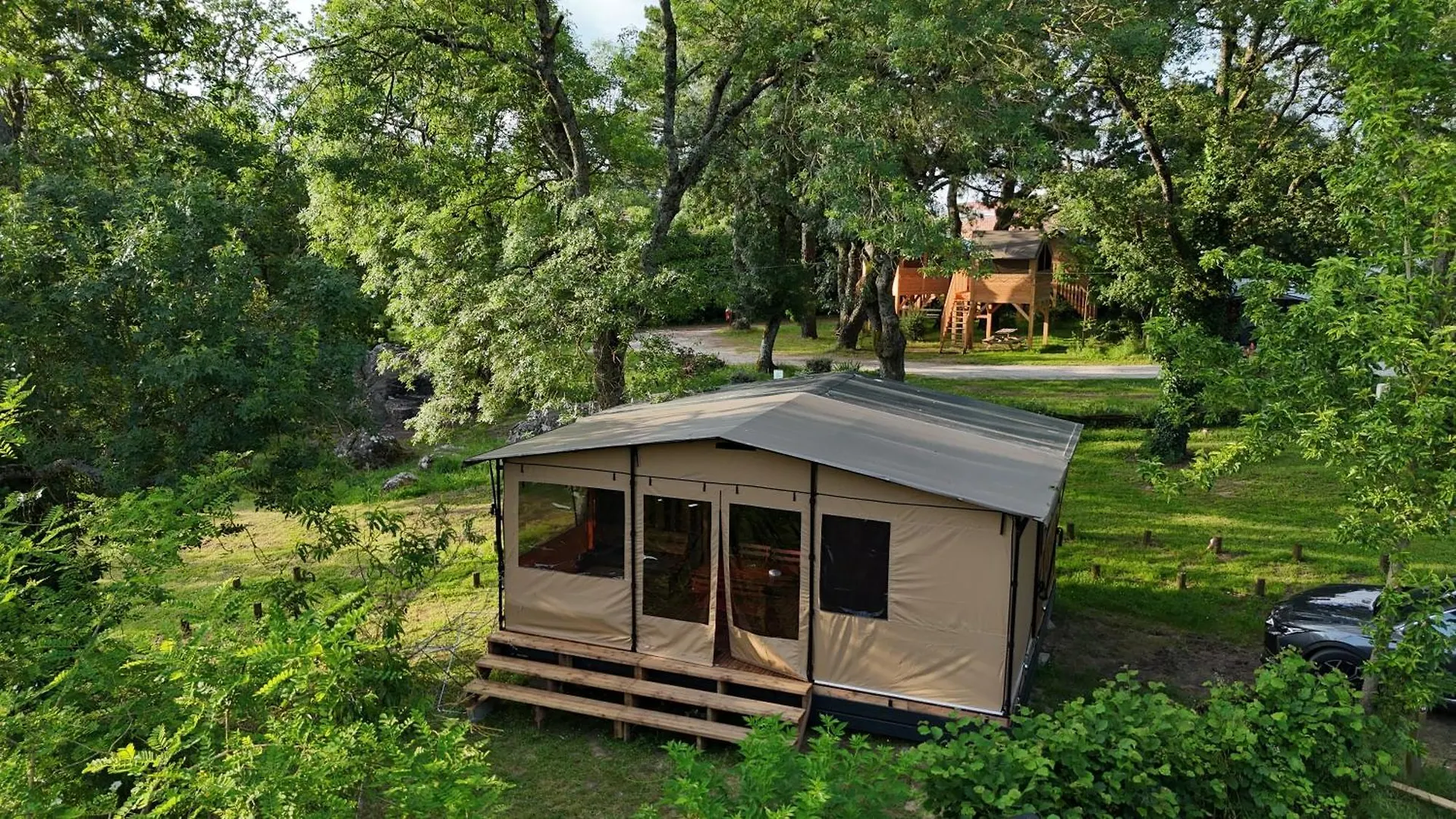 Camping Le Calatrin - Onlycamp Paladru